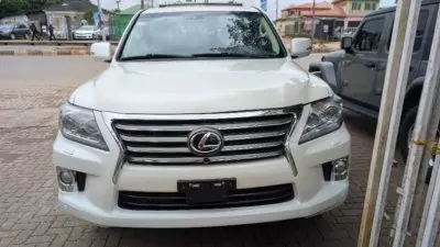 Lexus LX 570