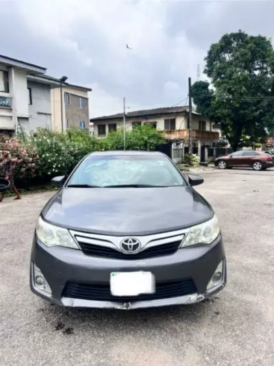TOYOTA Camry