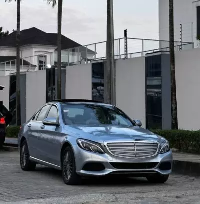 Mercedes-Benz C 300