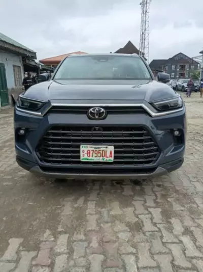 TOYOTA Grand Highlander
