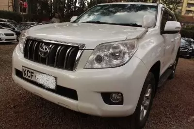 TOYOTA Landcruiser Prado