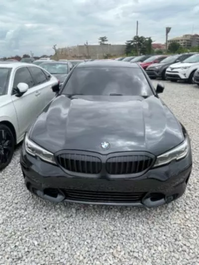 BMW 330