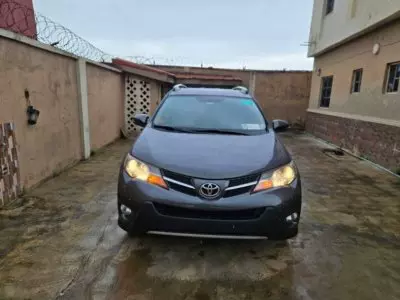 TOYOTA RAV 4