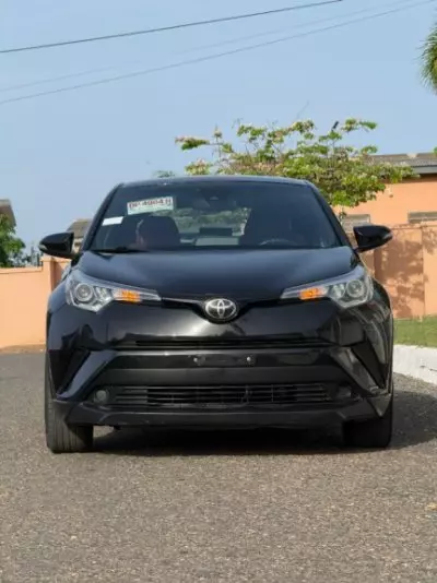 TOYOTA CH-R