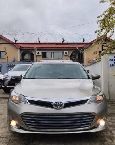 TOYOTA Avalon