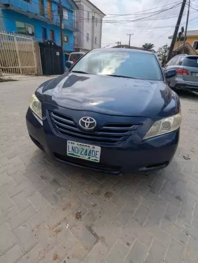 TOYOTA Camry