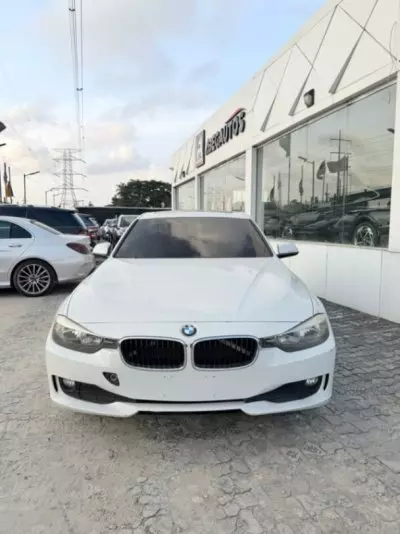 BMW 320i