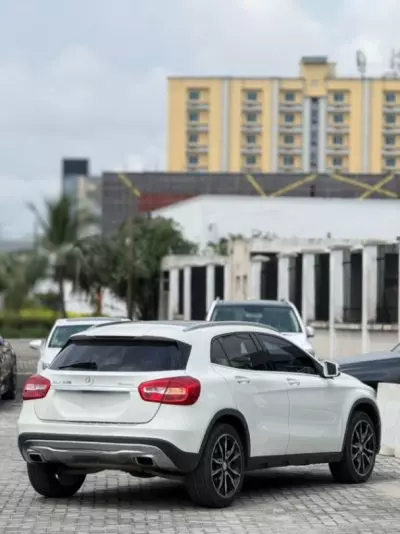 Mercedes-Benz GLA-Class