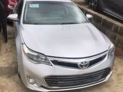 TOYOTA Avalon