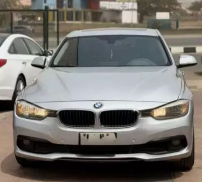 BMW 320i