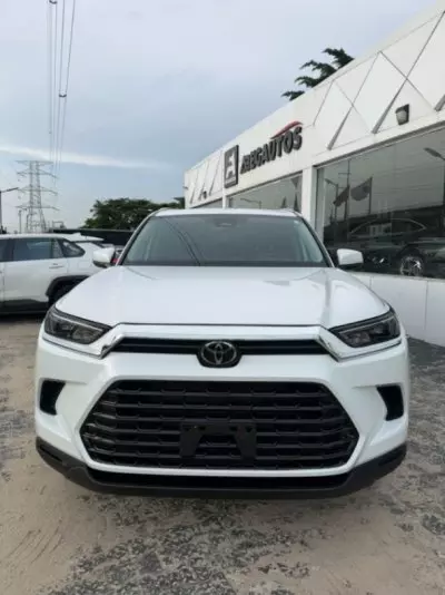 TOYOTA Grand Highlander