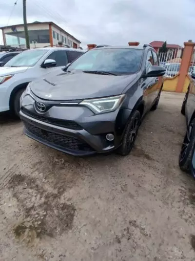 TOYOTA RAV 4