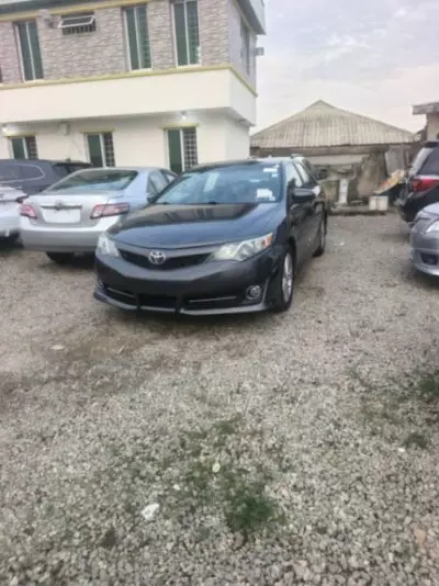 TOYOTA Camry