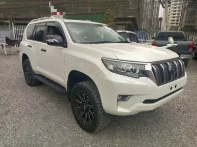 TOYOTA Landcruiser Prado