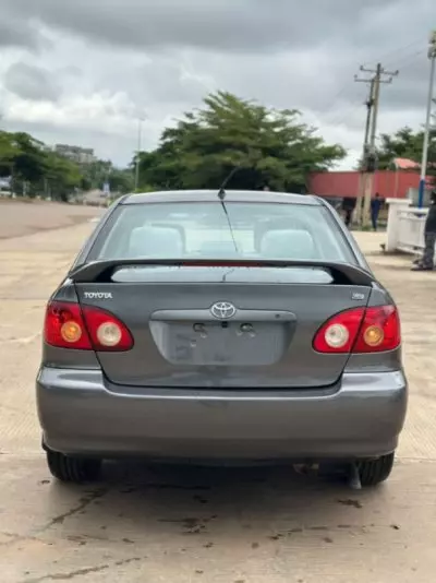 TOYOTA Corolla