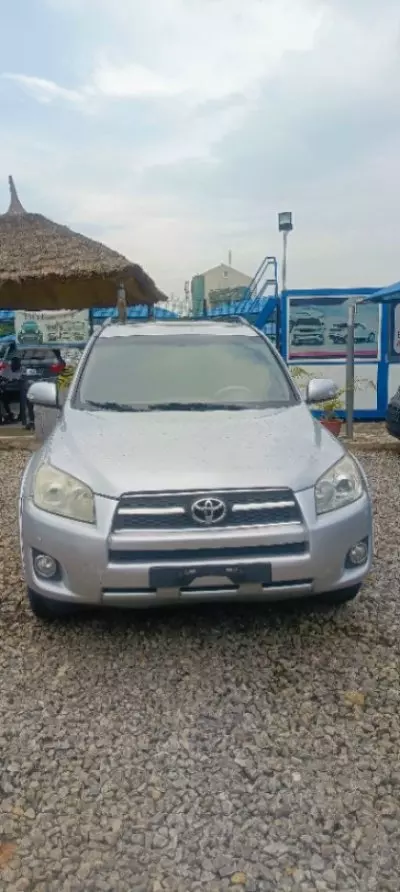 TOYOTA RAV 4