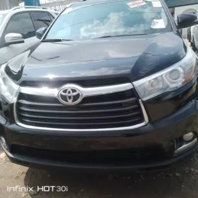 TOYOTA Highlander