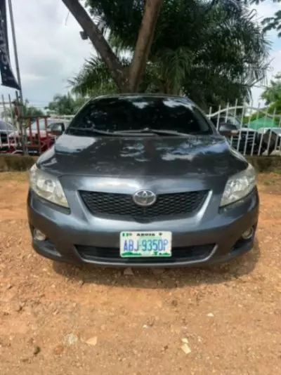 TOYOTA Corolla