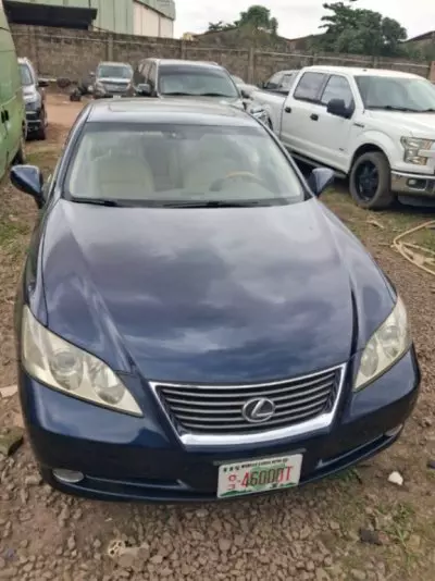 Lexus ES