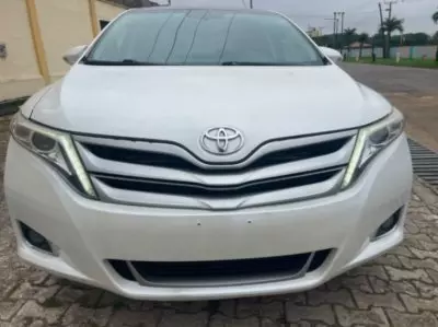 TOYOTA Venza