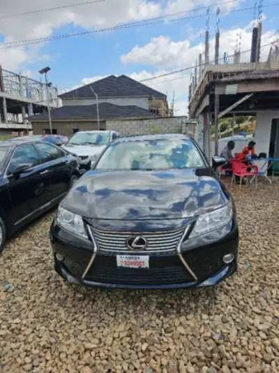 Lexus ES