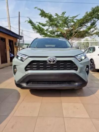 TOYOTA RAV 4
