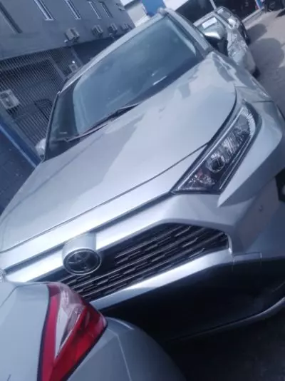 TOYOTA RAV 4