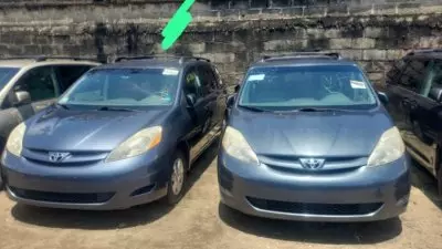 TOYOTA Sienna