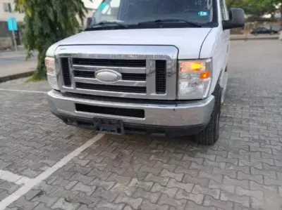 Ford E-250