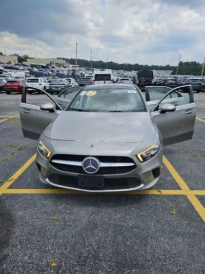 Mercedes-Benz A 220