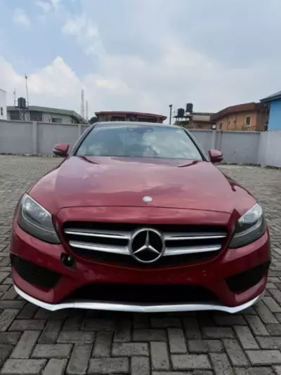 Mercedes-Benz C 300