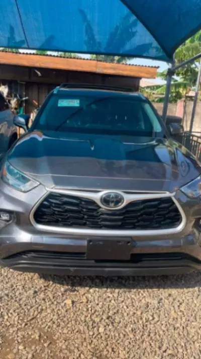 TOYOTA Highlander
