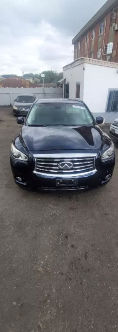 Infiniti Q60