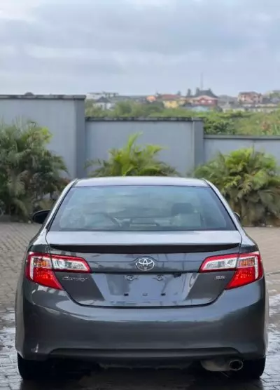 TOYOTA Camry