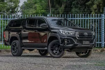 TOYOTA Hilux Revo