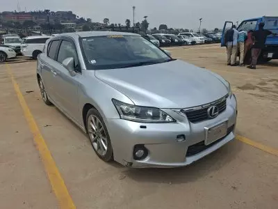 Lexus CT 200h