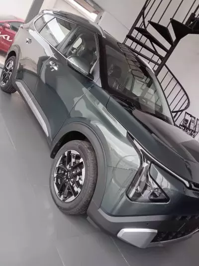 KIA Carens