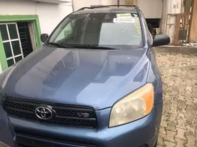 TOYOTA RAV 4
