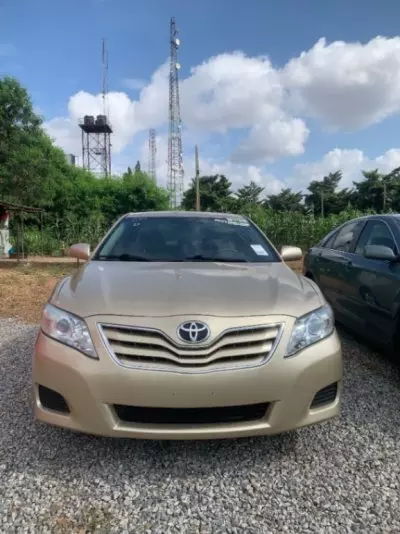TOYOTA Camry