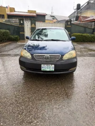 TOYOTA Corolla