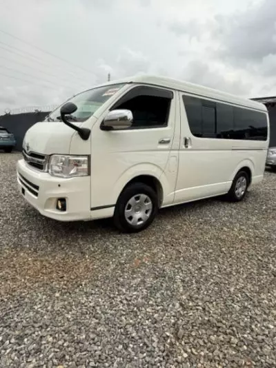 TOYOTA Hiace