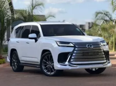 Lexus LX 600