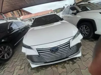 TOYOTA Avalon