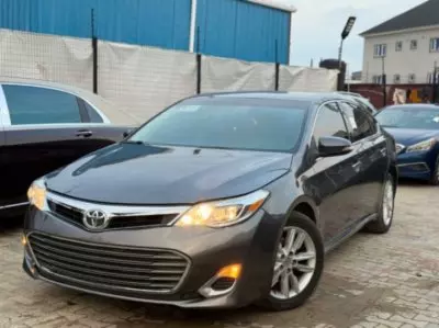 TOYOTA Avalon