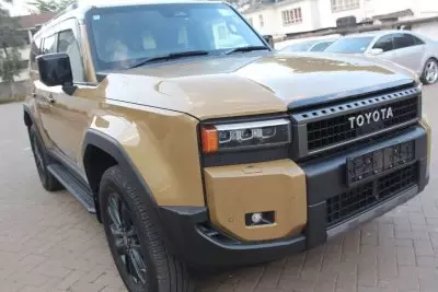 TOYOTA Landcruiser ZX