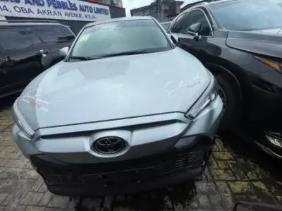 TOYOTA Fielder hybrid