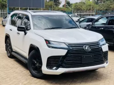 Lexus LX 600
