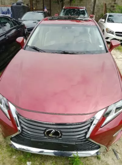 Lexus ES