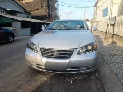 Lexus ES