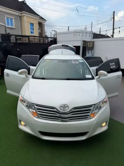 TOYOTA Venza
